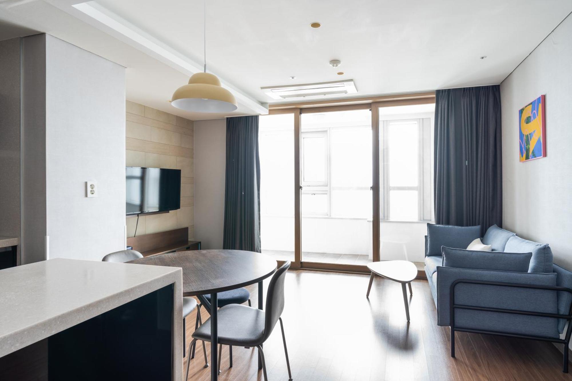 Urbanstay Haeundae Station Busan Exteriör bild