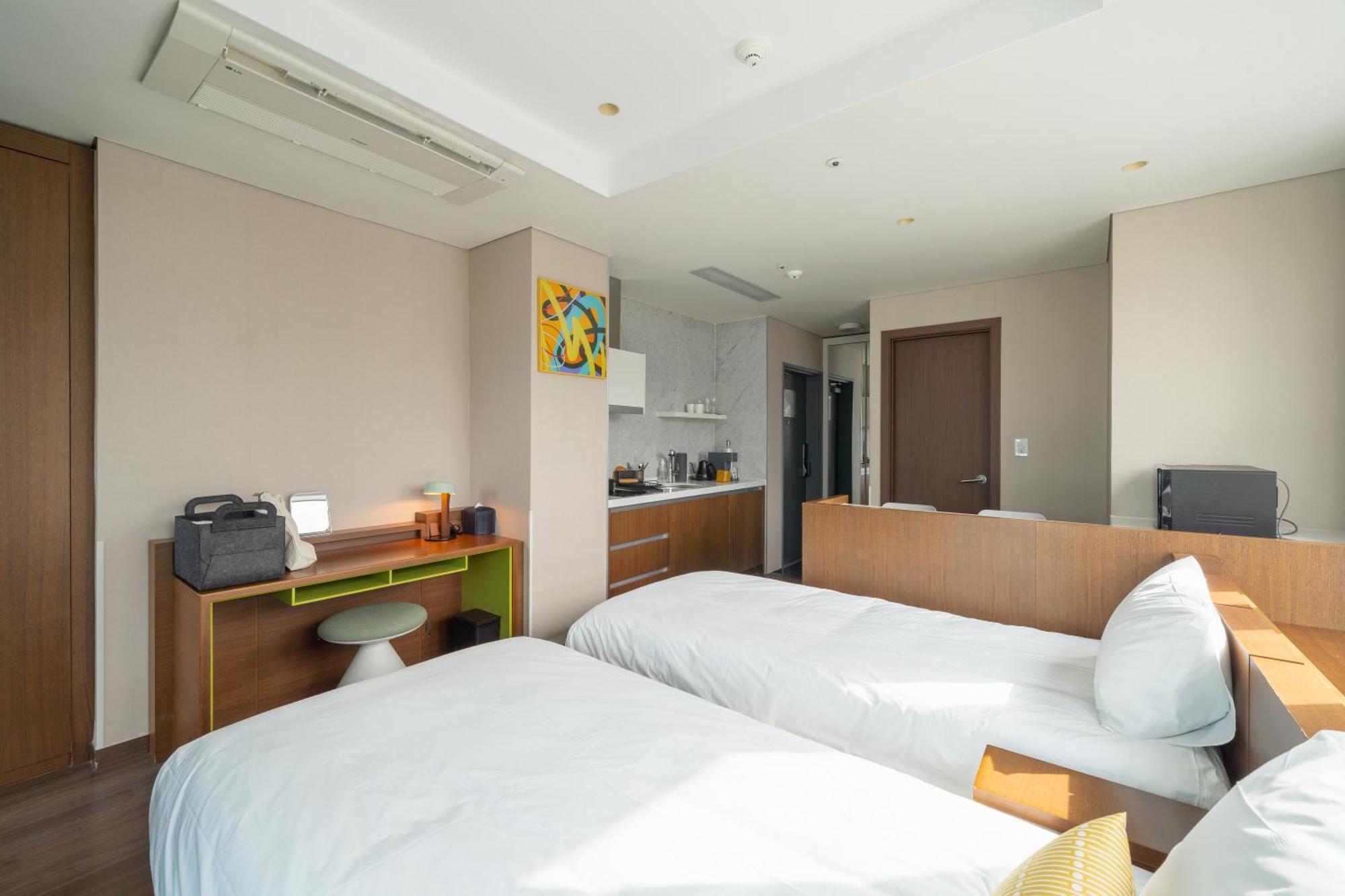 Urbanstay Haeundae Station Busan Exteriör bild