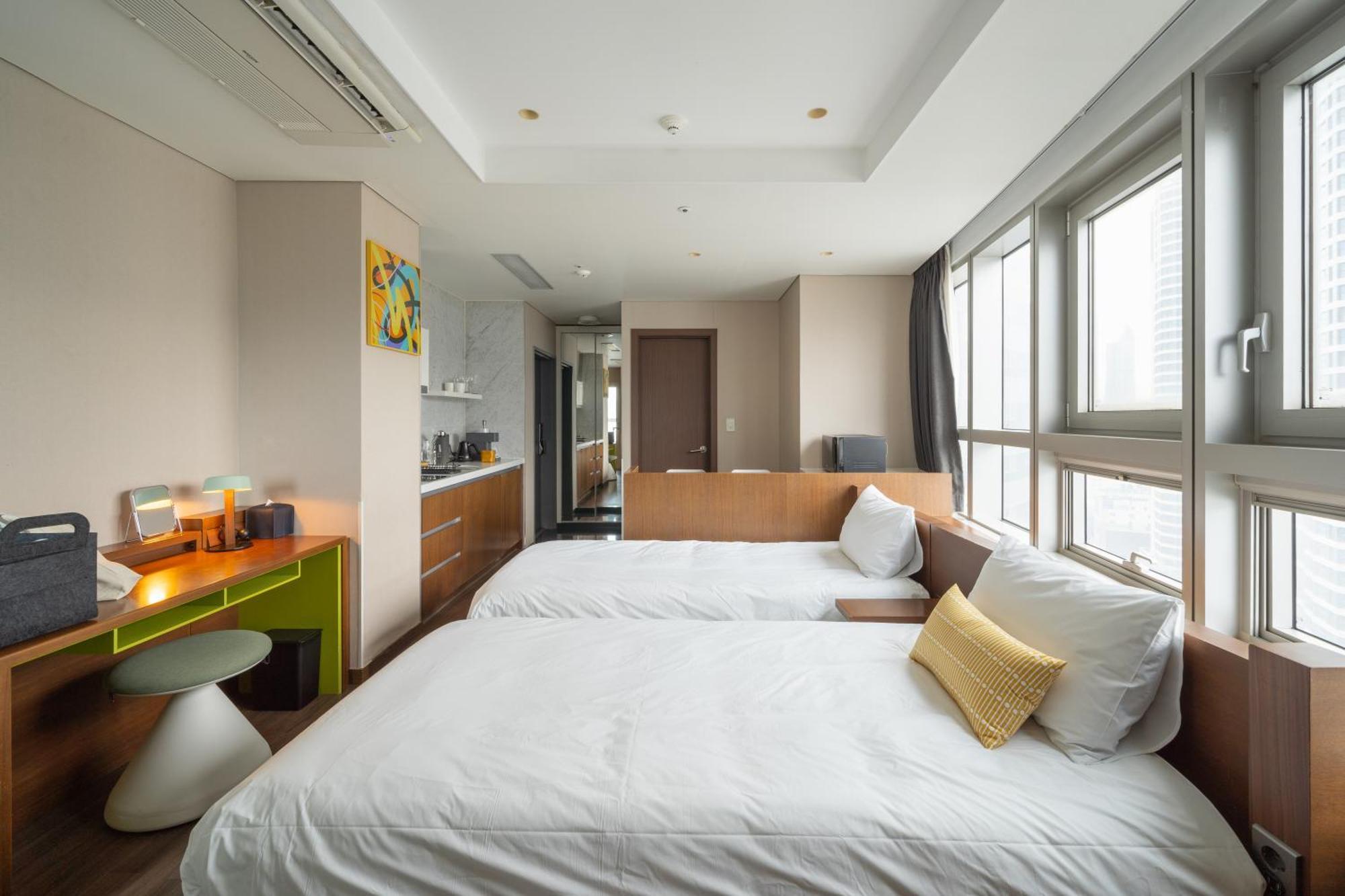 Urbanstay Haeundae Station Busan Exteriör bild