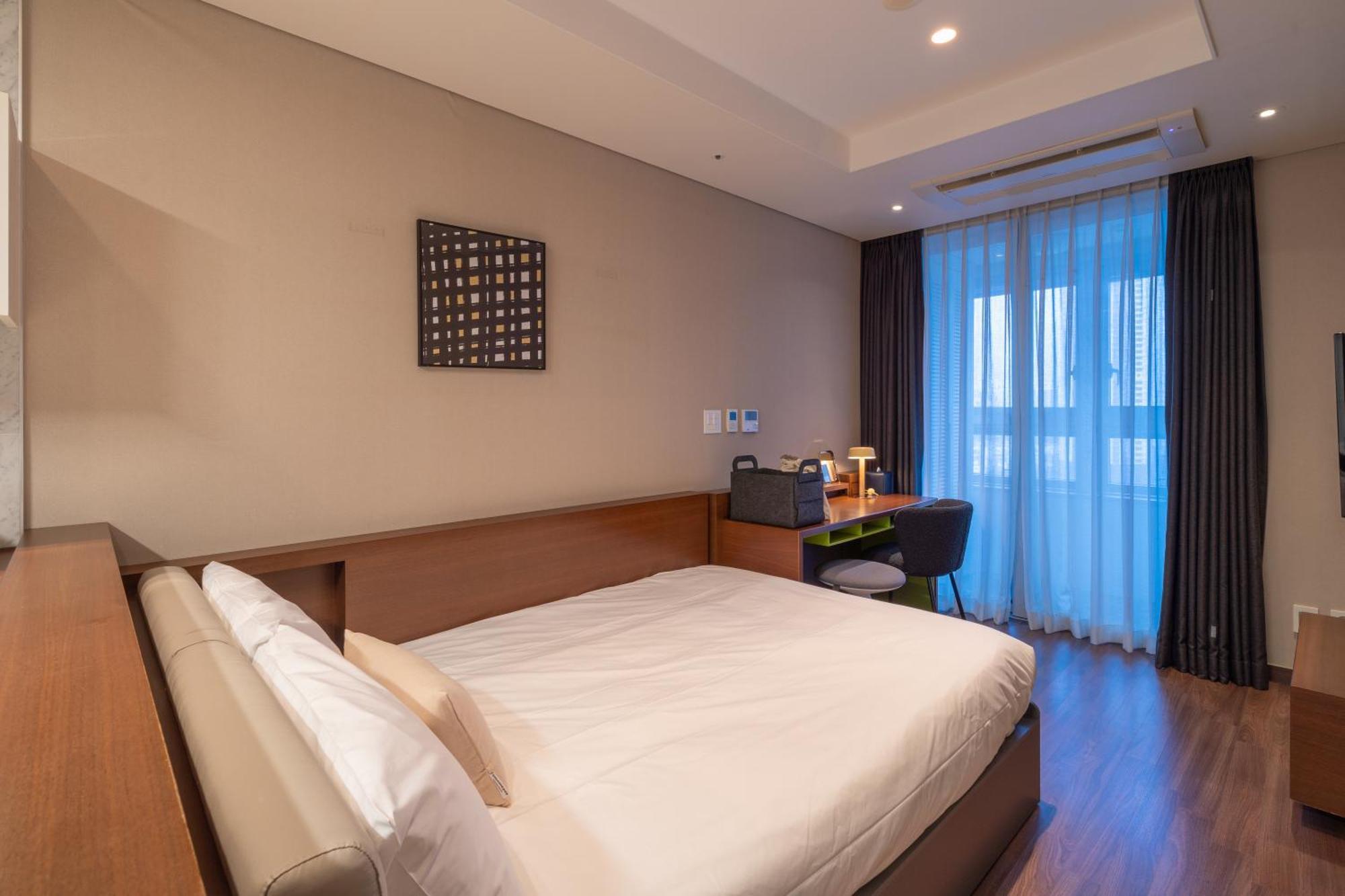 Urbanstay Haeundae Station Busan Exteriör bild