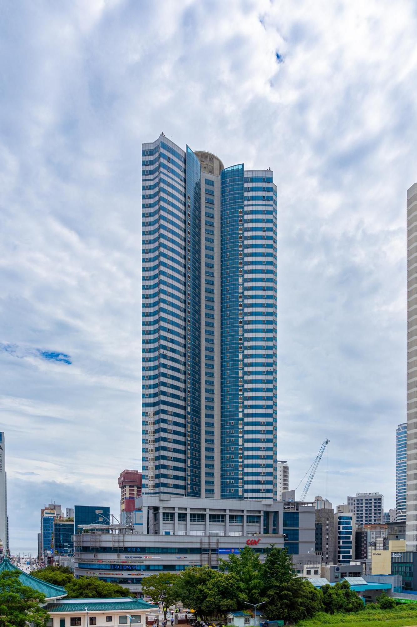 Urbanstay Haeundae Station Busan Exteriör bild